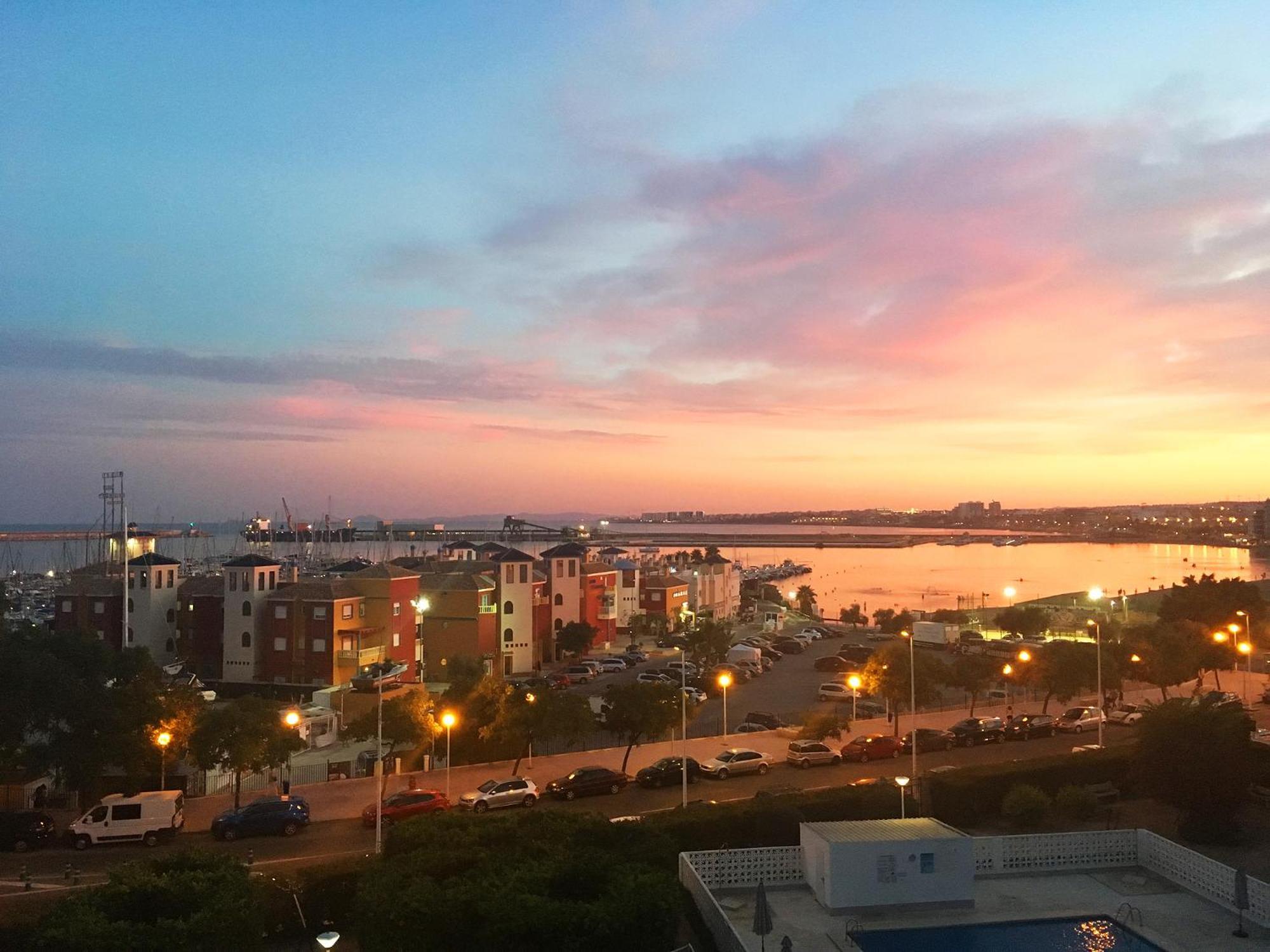 Apartament Habaneras Z Widokiem Na Morze Torrevieja Ngoại thất bức ảnh